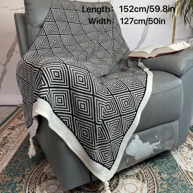 Soft Knitted Jacquard Vintage Throw Blanket (1pc)