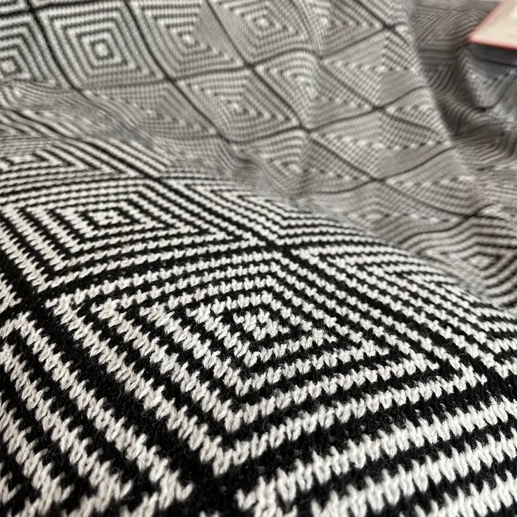 Soft Knitted Jacquard Vintage Throw Blanket (1pc)